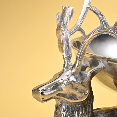 EB41_Leaaping_Stag_with_Bowl_I