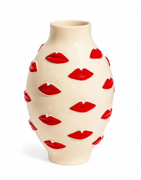 NCP17 - RED LIPS VASE