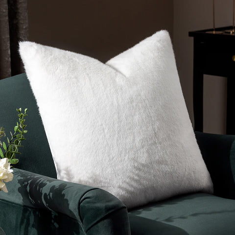 STANZA_FAUX_FUR_WHITE_E