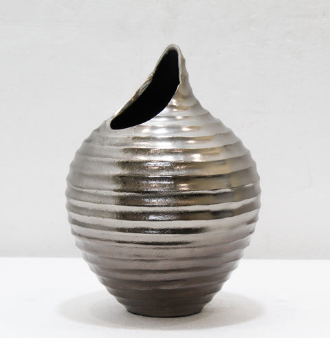 2736- Round Antique Nickel Ombre Aluminium Vase Small 1